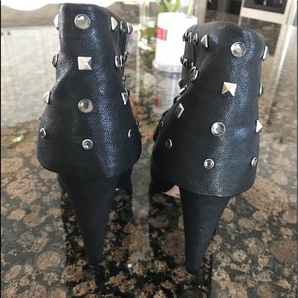 Vince Camuto booties - Picture 3 of 8